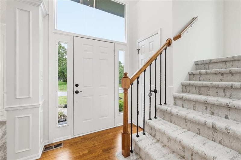 2427 5th Ter, Lee's Summit, MO 64063