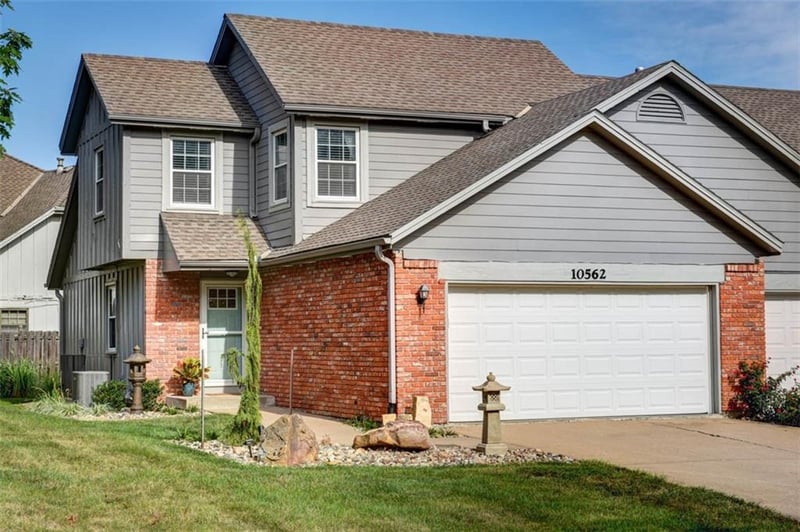 10562 Century Ln, Overland Park, KS 66215