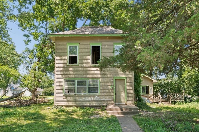 703 4th St, Ottawa, KS 66067