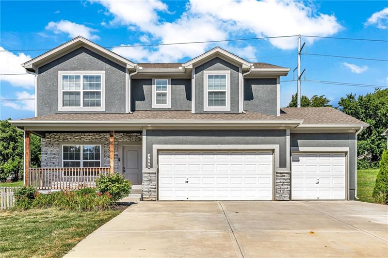 2409 Creekridge Ct, Blue Springs, MO 64014