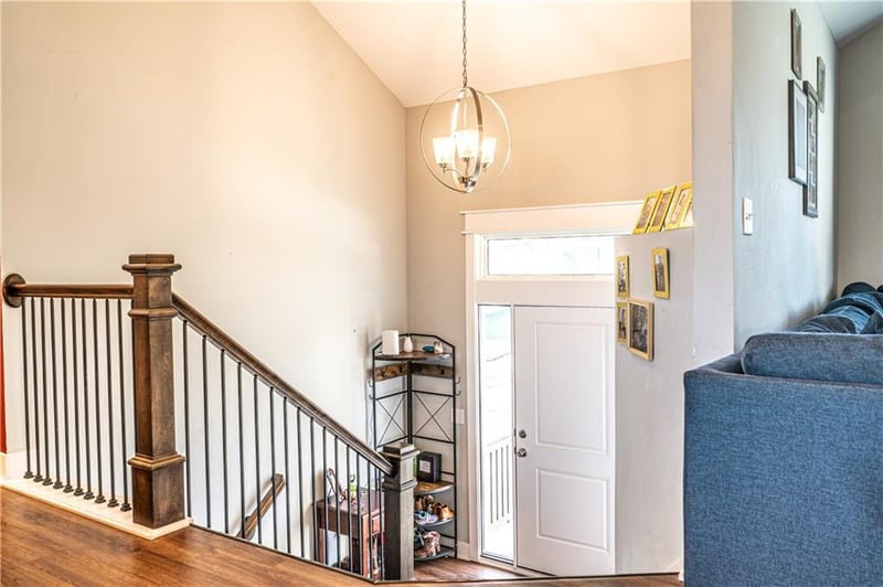 1913 Eagle Dr, Harrisonville, MO 64701