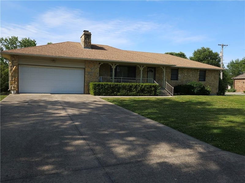 616 Lafayette St, Saint Paul, KS 66771