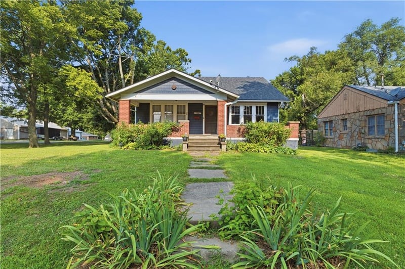 1104 Market St, Holden, MO 64040
