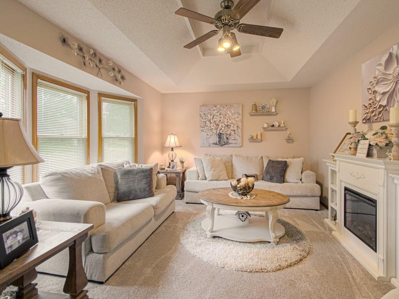 1200 SW Southcrest Dr, Blue Springs, MO 64015