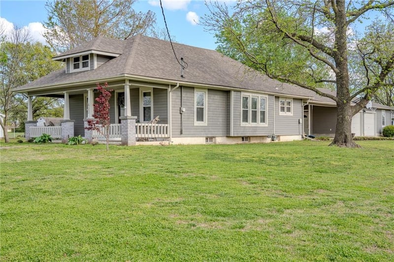 623 Sheridan St, Saint Paul, KS 66771