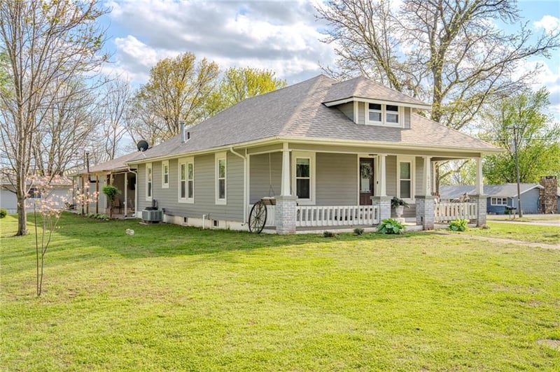 623 Sheridan St, Saint Paul, KS 66771