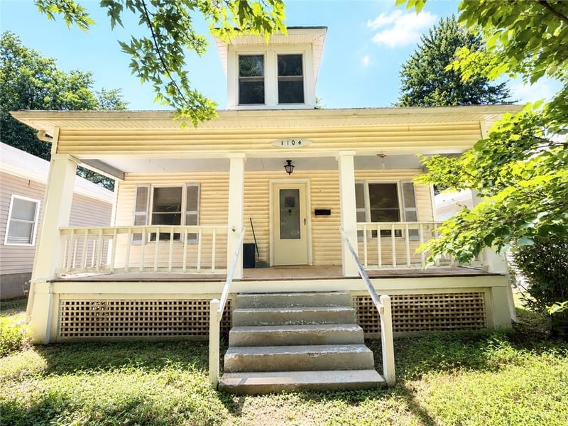 1104 Sneed Ave, Sedalia, MO 65301