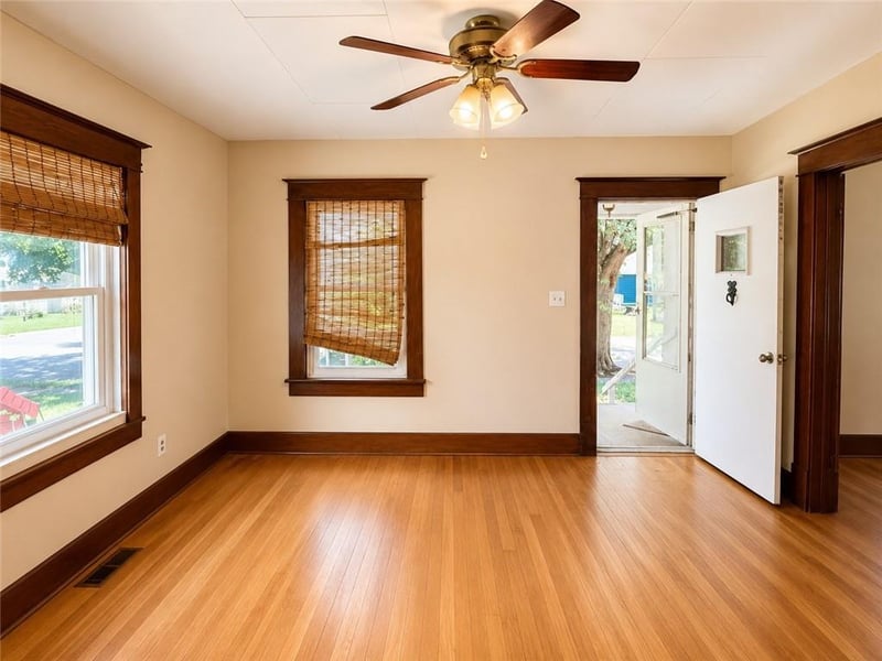 1104 Sneed Ave, Sedalia, MO 65301