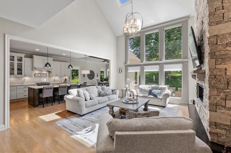 14109 Meadow Ln, Leawood, KS 66224