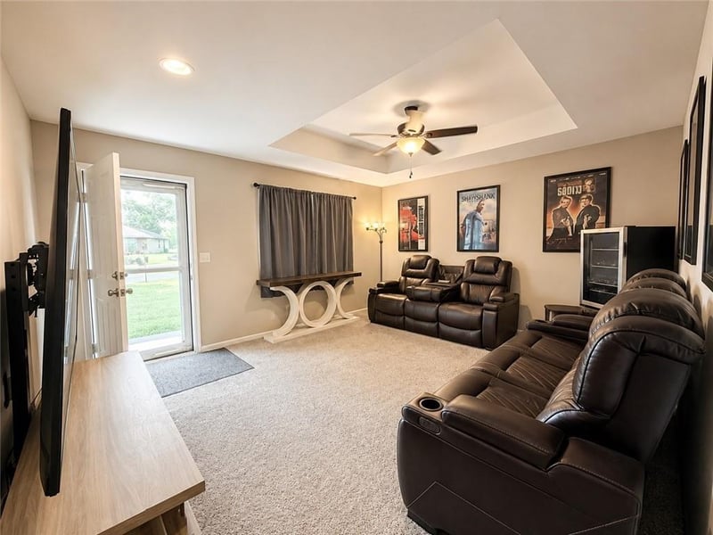 108 25th St, Oak Grove, MO 64075