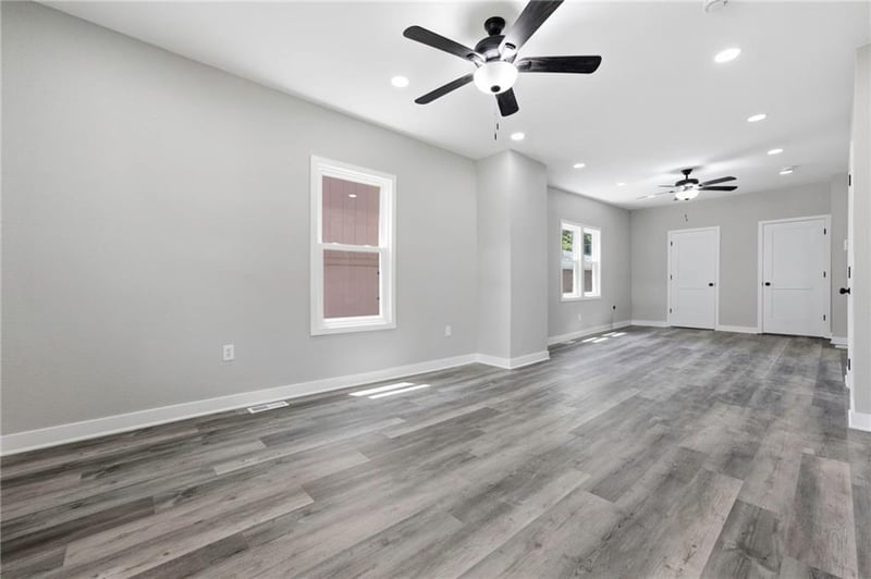 8 14th St, Kansas City, KS 66102