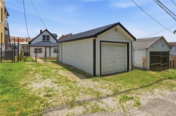 8 S 14th St, Kansas City, KS 66102