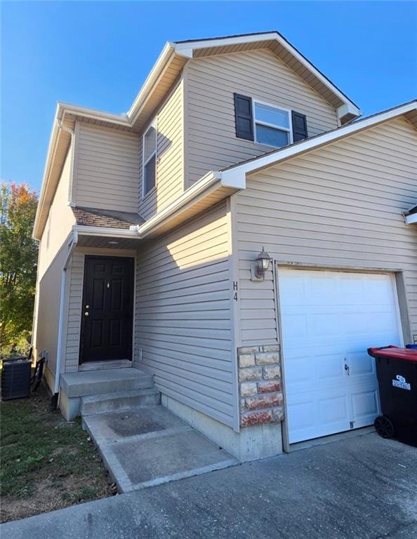 425 Hawthorne #h1 H2 H4 Blvd, Warrensburg, MO 64093