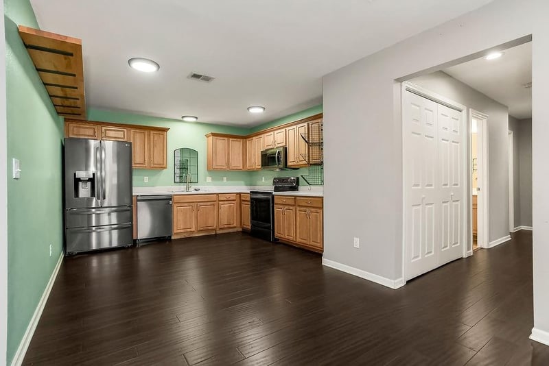 612 Mckenna St, Louisburg, KS 66053