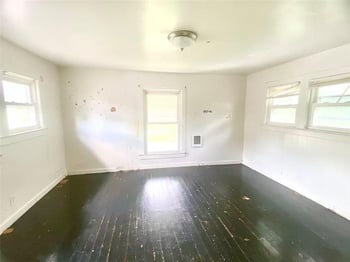 4342 Myrtle Ave, Kansas City, MO 64130