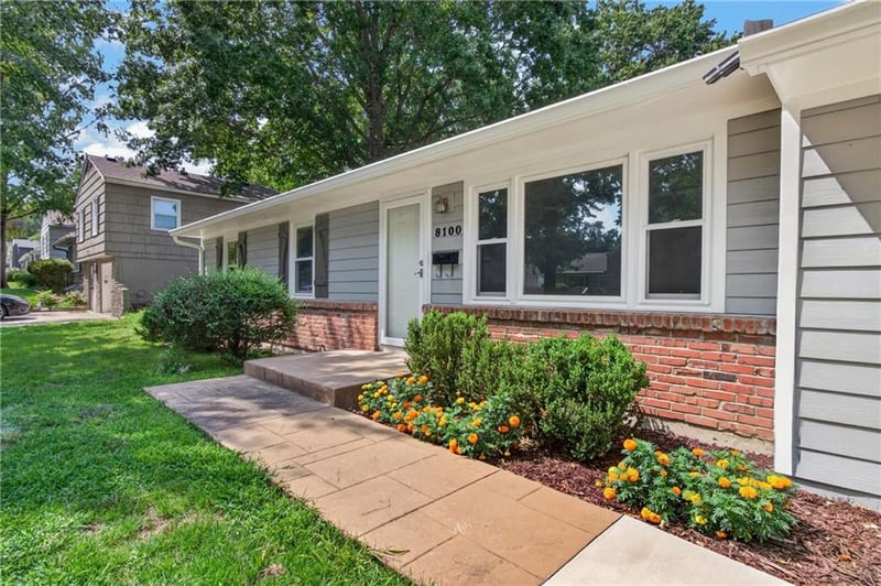8100 92nd Ter, Overland Park, KS 66212