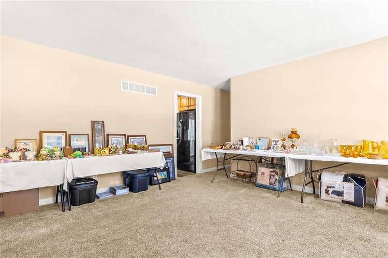 15406 36th St, Independence, MO 64055