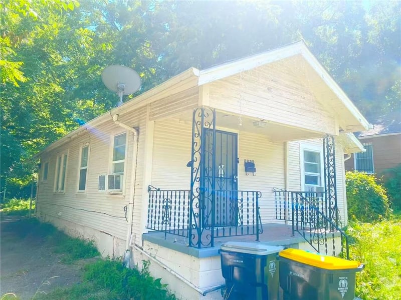 3015 60th St, Kansas City, MO 64130