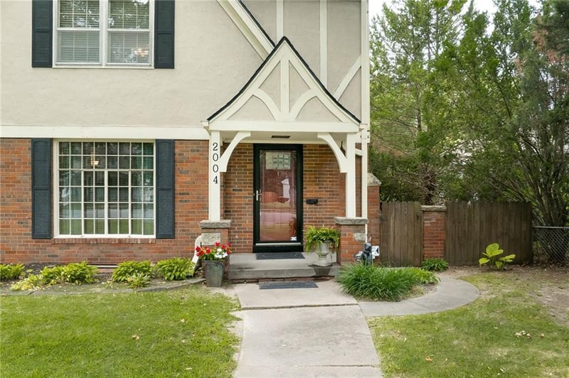 2004 Ashland Ave, St Joseph, MO 64506