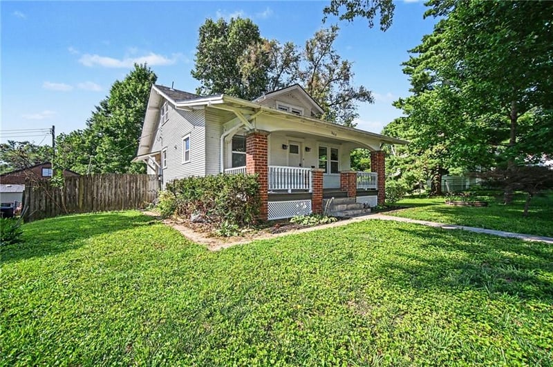 2628 Mulberry St, St Joseph, MO 64501
