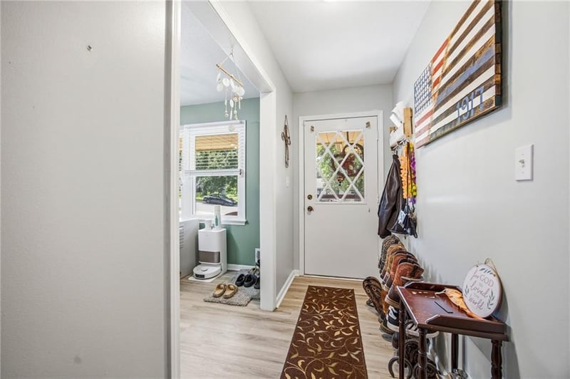 123 Grove Ave, Bonner Springs, KS 66012