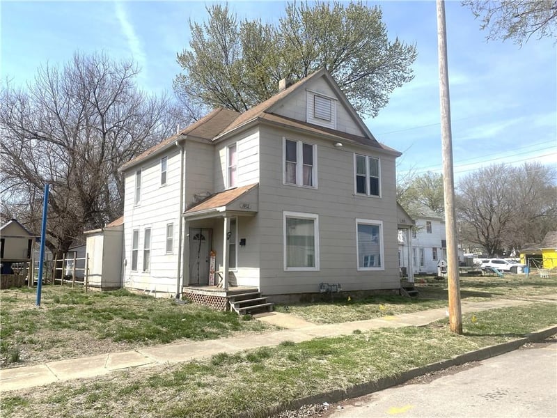 1010 18th St, St Joseph, MO 64507