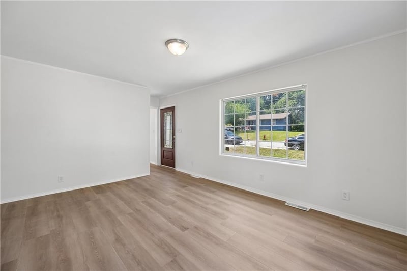 7605 E 50th St, Kansas City, MO 64129