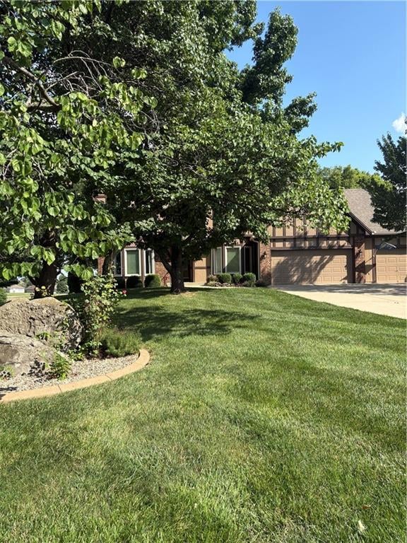 2010 Hidden Valley Dr, Pleasant Hill, MO 64080