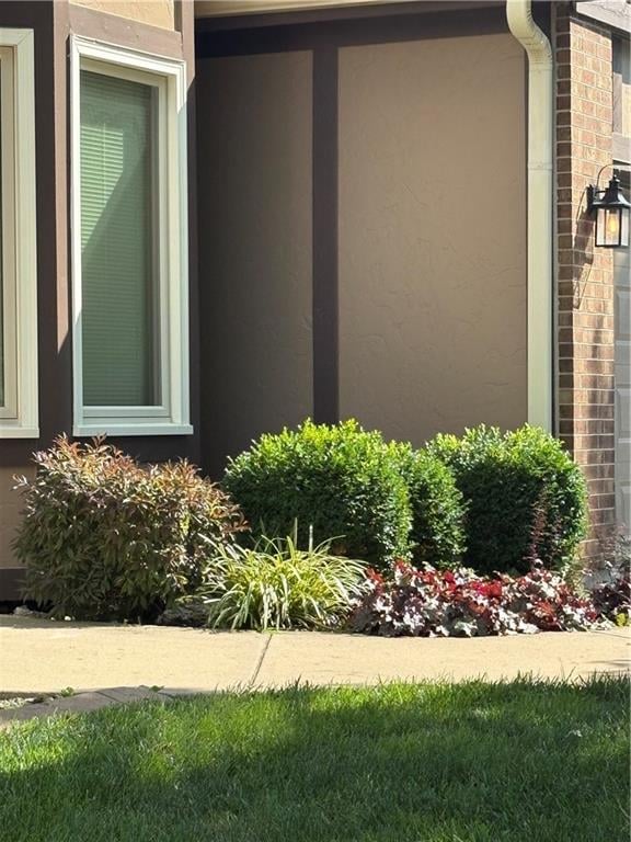 2010 Hidden Valley Dr, Pleasant Hill, MO 64080