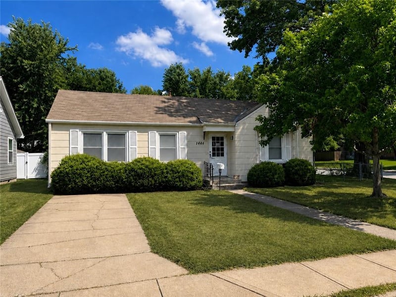1444 24th Ave, North Kansas City, MO 64116