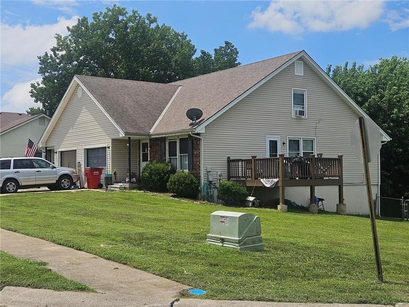 7014 Sobbie Rd, Pleasant Valley, MO 64068
