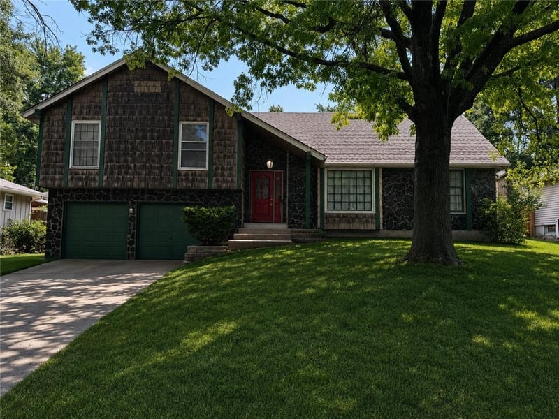 1104 19th St, Blue Springs, MO 64015