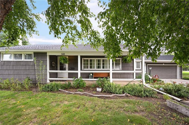 500 SW 4th St, Lee's Summit, MO 64063
