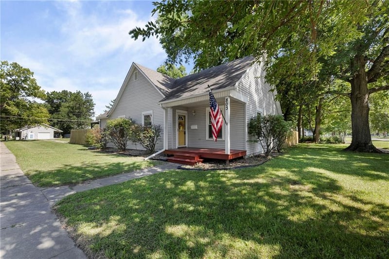 803 S Ash St, Ottawa, KS 66067