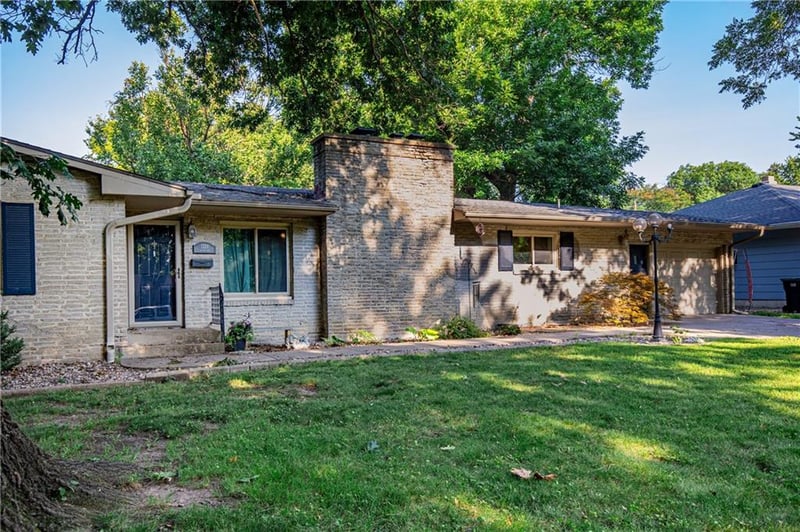 1324 Oak St, Ottawa, KS 66067