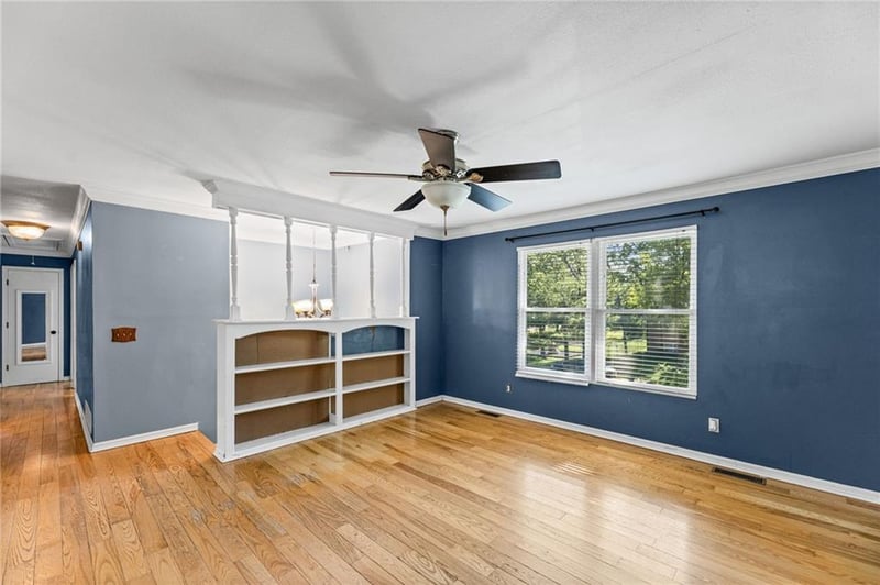 605 Franklin St, Spring Hill, KS 66083