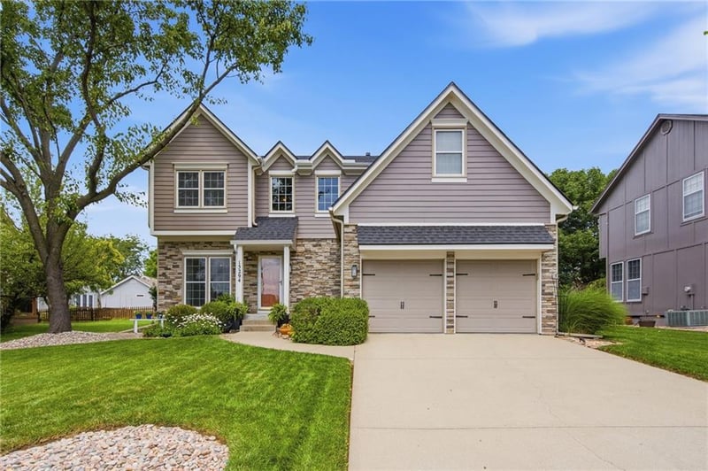 15294 147th Dr, Olathe, KS 66062
