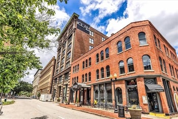 308 W 8th St #204, Kansas City, MO 64105