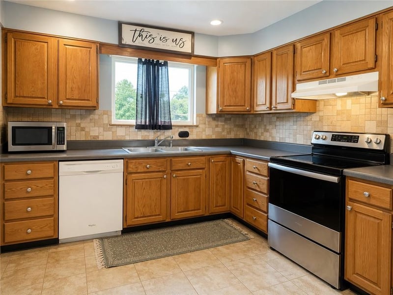 1108 31st Ter, Parsons, KS 67357