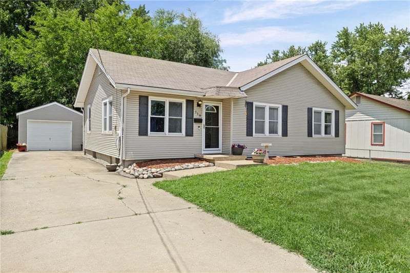 119 Mahaffie St, Olathe, KS 66061