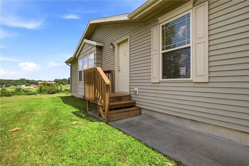 13520 S Sam Moore Rd, Lone Jack, MO 64070