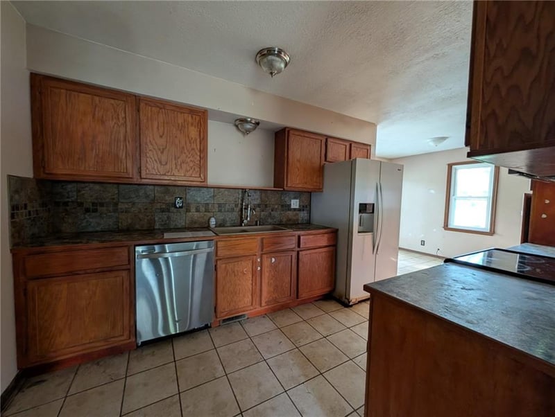 134 1291st Rd, Knob Noster, MO 65336