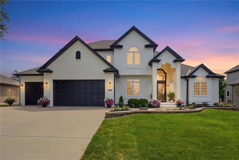 2115 Prairie Creek Dr, Kearney, MO 64060
