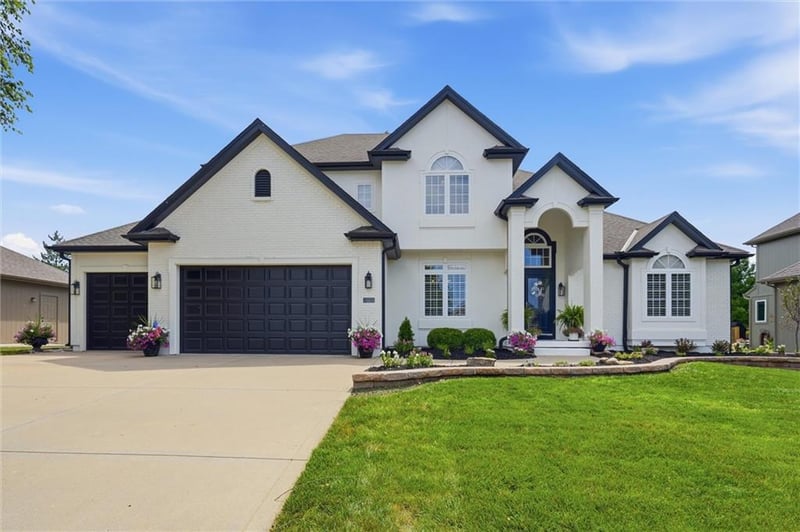 2115 Prairie Creek Dr, Kearney, MO 64060