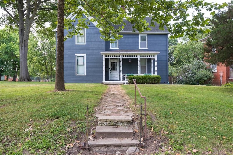 1919 South St, Lexington, MO 64067