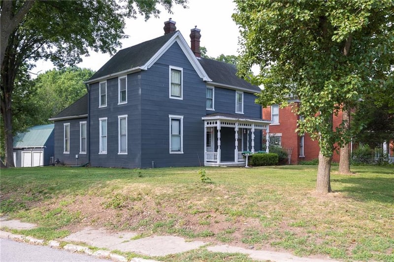 1919 South St, Lexington, MO 64067