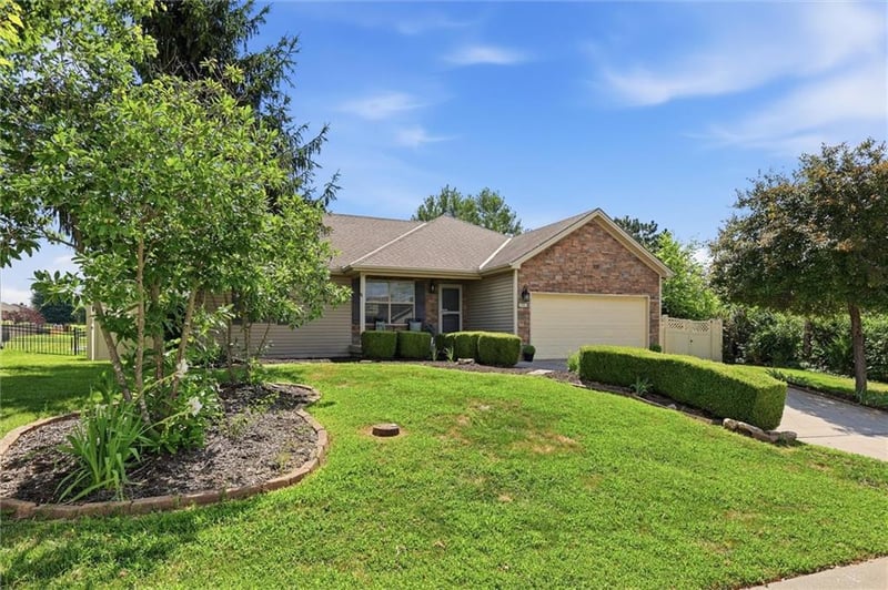 14501 Richmond Ave, Grandview, MO 64030
