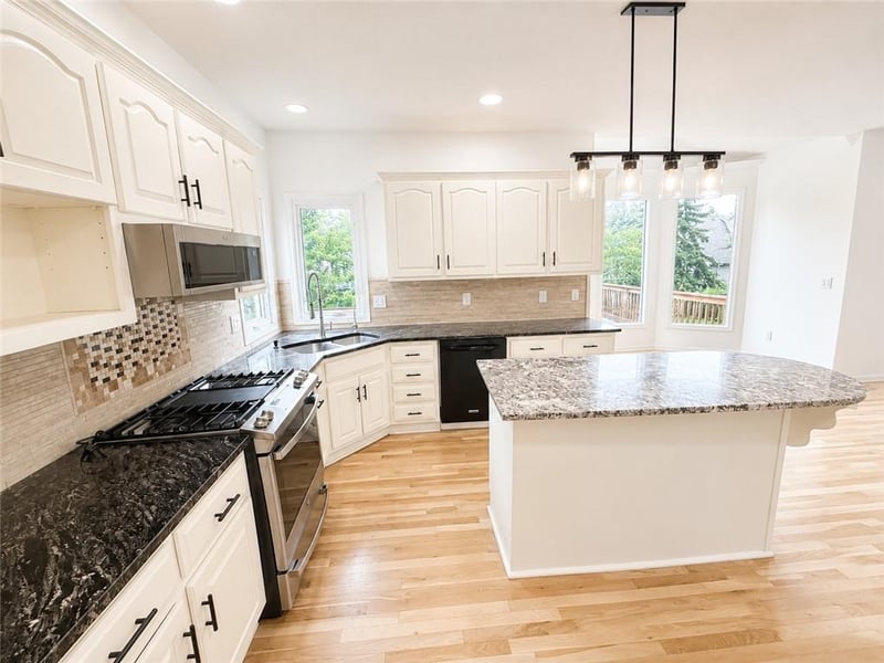 12258 Rene St, Olathe, KS 66062