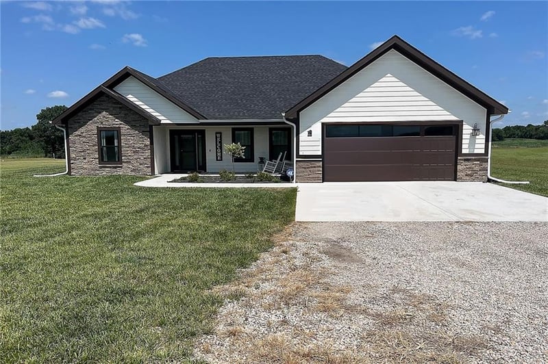 1671 300th Rd, Kingsville, MO 64061