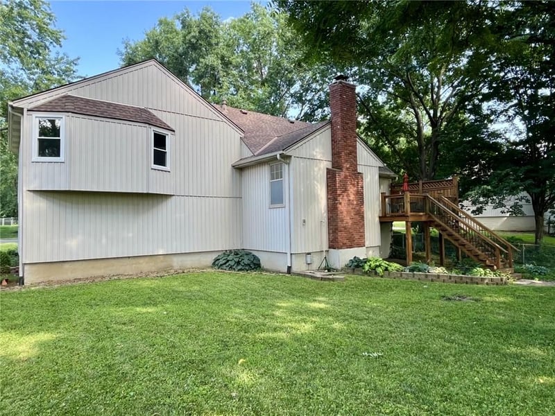10004 Cody St, Overland Park, KS 66214